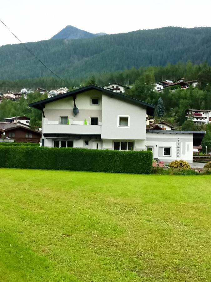 Ferienwohnung Haus Fini Längenfeld Exterior foto
